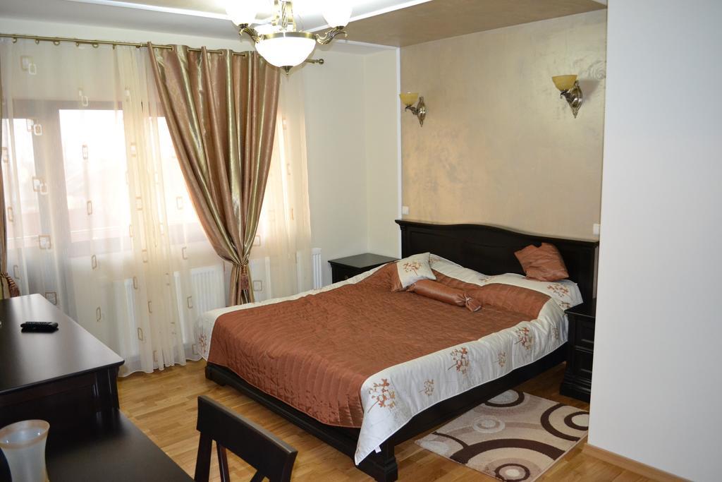 Pensiunea Codrii Mamului Lungesti Dış mekan fotoğraf